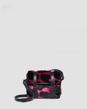 Bolsos y Mochilas Dr Martens 7 Inch Faux Fur Cow Print Crossbody Bag (Cow Print + Kiev) THRIFT PINK+BLACK | JV07-V7IG