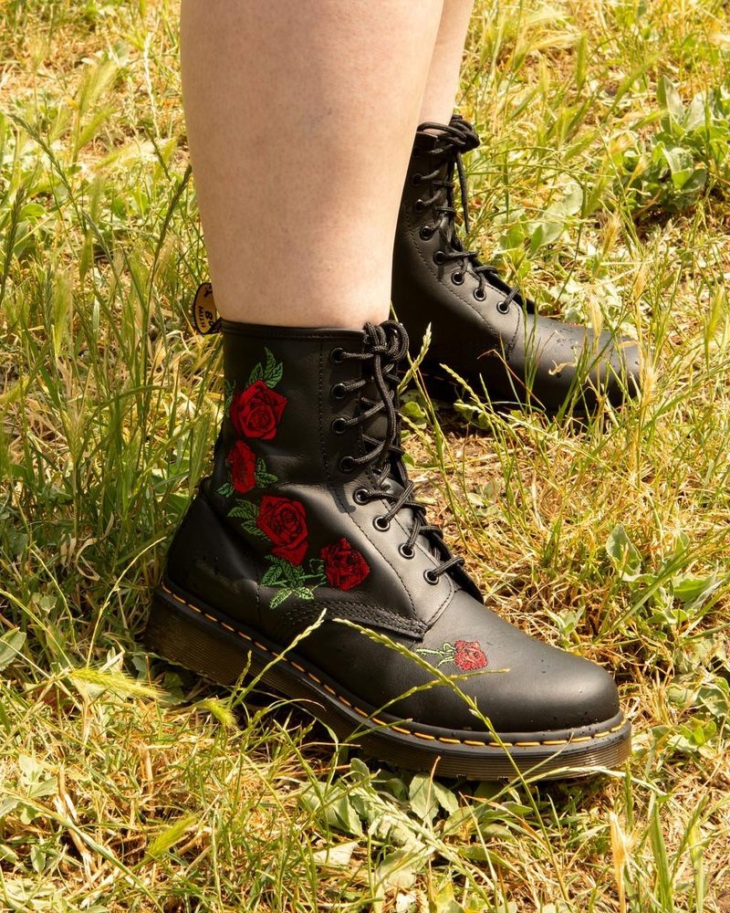 Botas Dr Martens 1460 Vonda Floral Cuero Encaje Up Boots (Softy T) Negras | AD15-A9NY