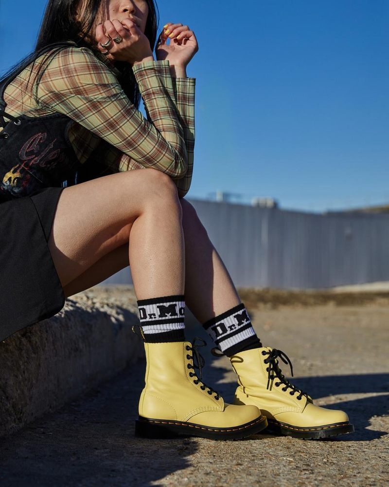 Botas Dr Martens 1460 - Pascal Black Eyelet Encaje Up Boots (Virginia) Limón Amarillo | KX04-X8VO