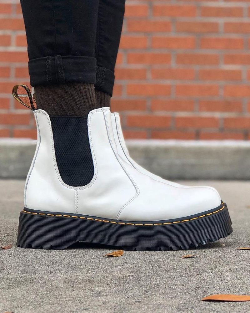 Botas de Plataforma Dr Martens 2976 Smooth Cuero Plataforma Chelsea Boots (Smooth Cuero) Blancas | HM71-X2DP